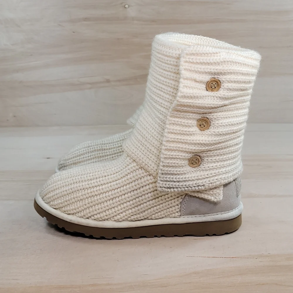 Ugg Classic Cardy Tall Women's Badge Boots - Picture 6 of 11